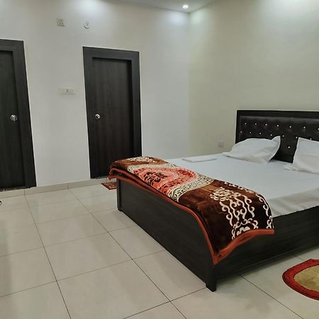 Hotel Dev International Khalilabad Kültér fotó