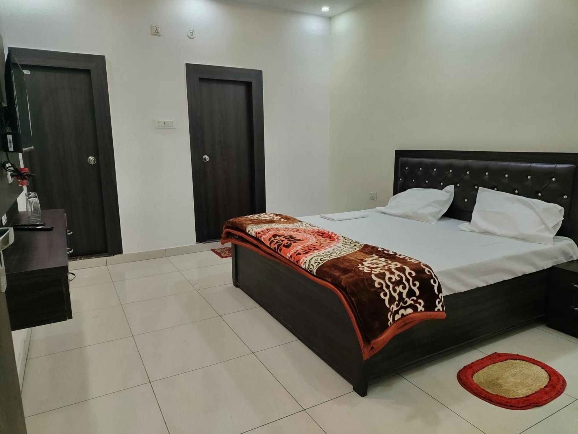 Hotel Dev International Khalilabad Kültér fotó