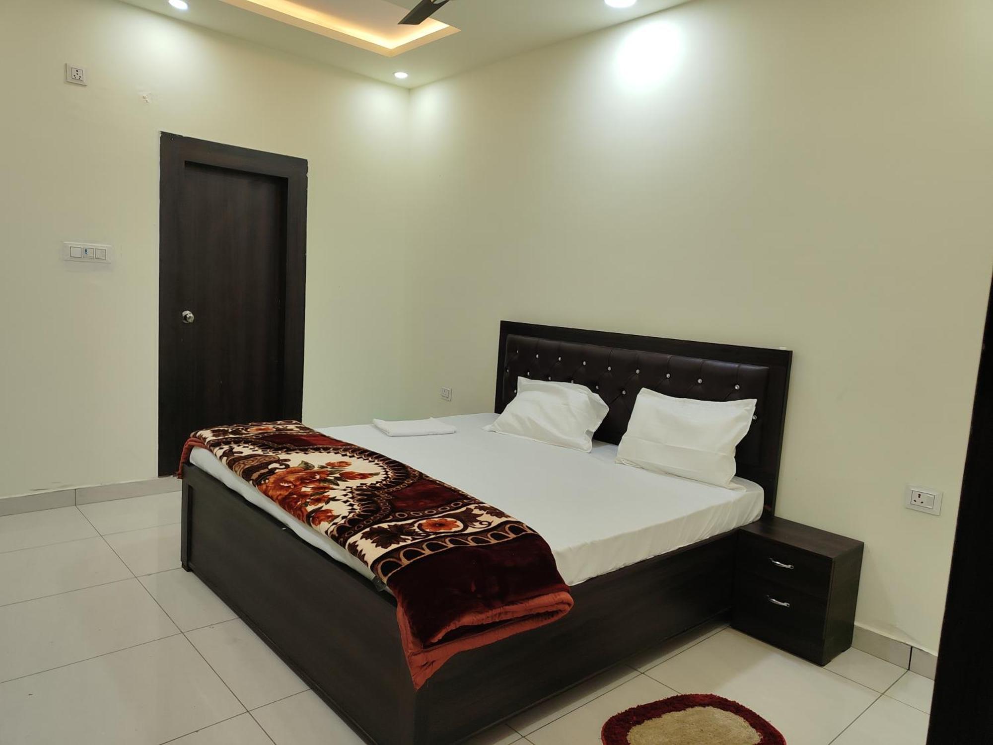 Hotel Dev International Khalilabad Kültér fotó